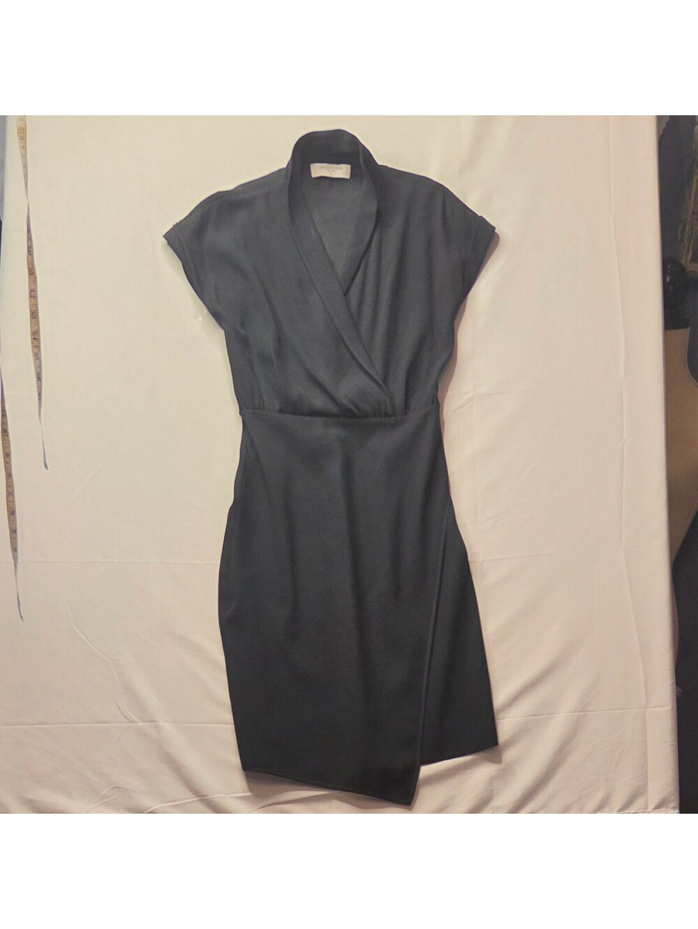 M.M.LaFleur The Tory Dress Black Faux Wrap Sheath Crepe Size 2